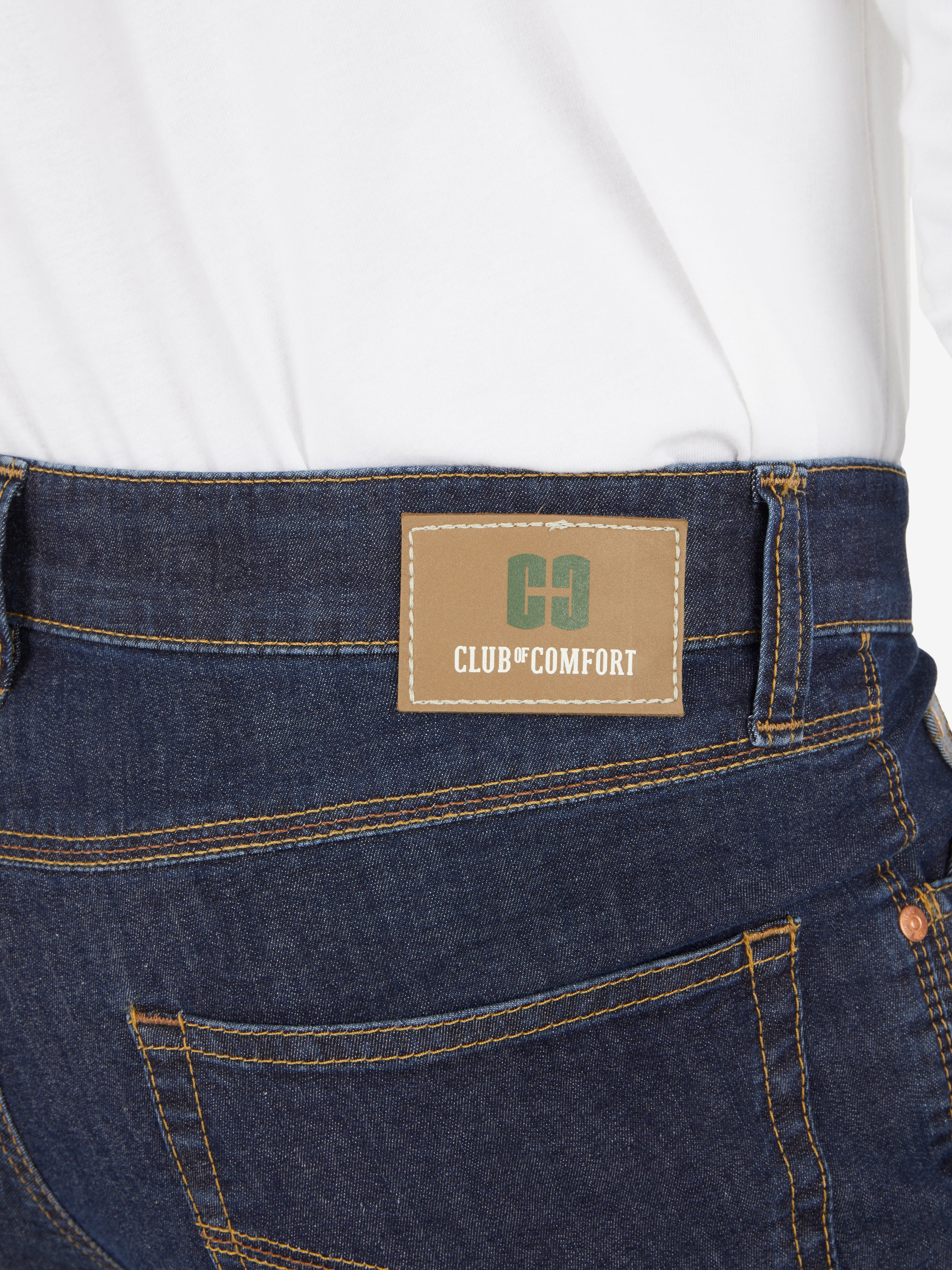 Blaue Jeans-Hose „HENRY-Z6516“ von Club of Comfort mit 6-Pocket-Design, elastischem Doppelstoffbund, Hemdstopper, separater Mobile Pocket in der rechten vorderen Tasche, Münztasche mit Kontrast-Patch, stabilem Super High Stretch-Denim, normaler Leibhöhe, schlankem Bein, Made in Green by Oeko-Tex, für Frauen und Männer, geeignet für das ganze Jahr.