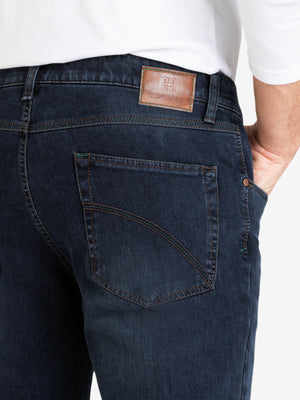 Blaue, ged Waschen Henry 7054 6-Pocket-Hose aus superelastischem Bi-Stretch-Denim mit elastischem Komfortbund, Hemdstopper und separater Mobile Pocket in der rechten Vordertasche, führend von Club of Comfort, mit normaler Leibhöhe, schmalem Bein, 360-Grad-Stretch und OEKO-TEX Standard.