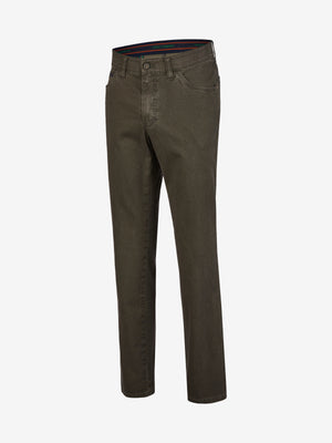 Hose MARVIN 7611 in Steingrau, aus elastischer Baumwolle mit Struktur-Print, Regular Fit, mit Comfortbund, Hemdenstopper, Swing-Pockets, modifizierte 5-Pocket-Form, sportlichem Akzent durch Münztasche mit Kontrast, hergestellt von Club of Comfort für Herbst/Winter.
