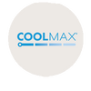 Das Logo von COOLMAX, bestehend aus dem Wort "COOL" in blauer Schrift und "MAX" in schwarzer Schrift, mit einem stilisierten blauen Wasserstrahl-Design darunter auf weißem Hintergrund.